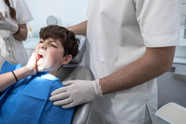 Best Emergency Tooth Extraction in Williams, CA